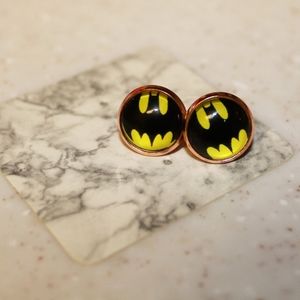 Arkham asylum batman stud earrings